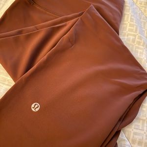 Lululemon Wunder Train High-Rise 25” Leggings in Roasted Brown